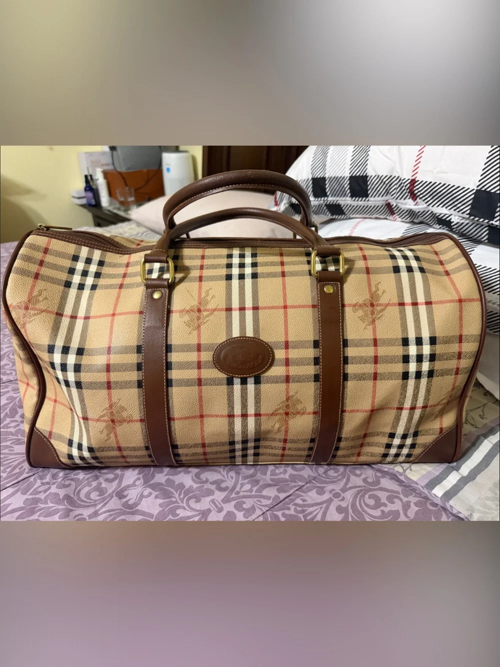 Vintage Burberry leather Travel Bag ( Final Sale).